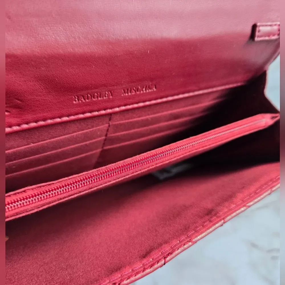 NWT Badgley Mischka Luxe Collection Mulberry Quilt Vegan Convertible Crossbody - Picture 8 of 11